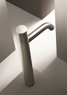 NOSTROMO-Countertop-washbasin-mixer-Fantini-Rubinetti-149446-rel8bdd0c55.jpg